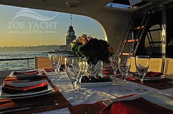 Evening Bosphorus sunset yacht cruise in Bakı