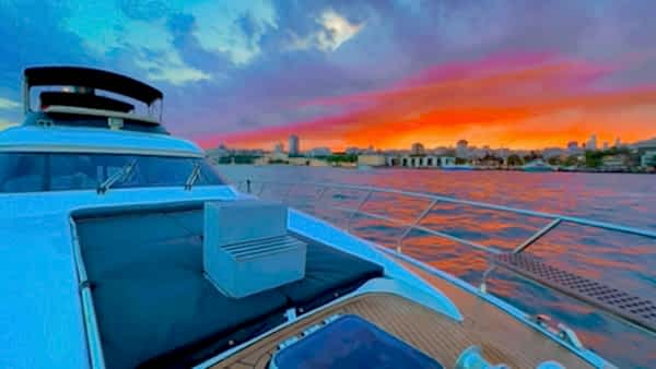 bosphorus dinner cruise in Bakı by night