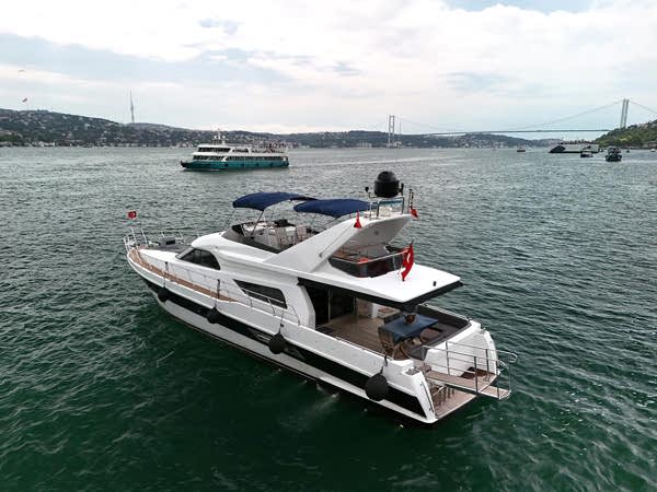 bosphorus dinner cruise in Bakı by night