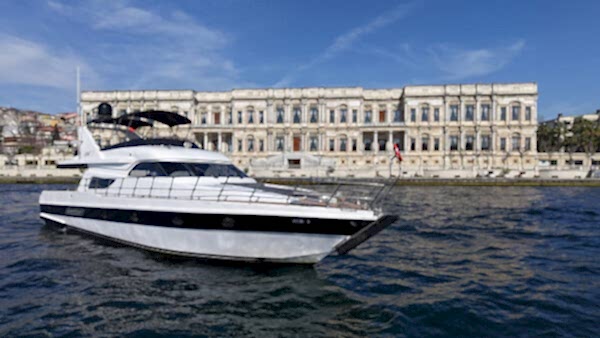 bosphorus sunset cruise Bakı by luxury yacht zoe