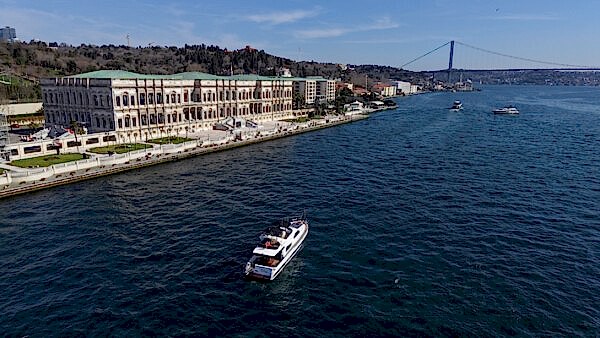 Cruise to The Ciragan Palace Kempinski Hotel Bakı