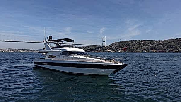 Luxury airport transfer yacht Cruise to The Ciragan Palace Kempinski Hotel Bakı